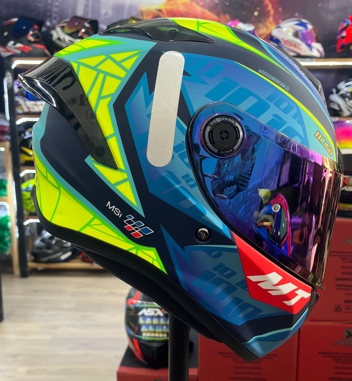 Capacete MT Targo S Diogo Moreira C7, MATE