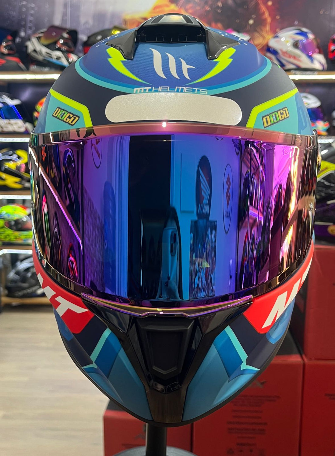 Capacete MT Targo S Diogo Moreira C7, MATE