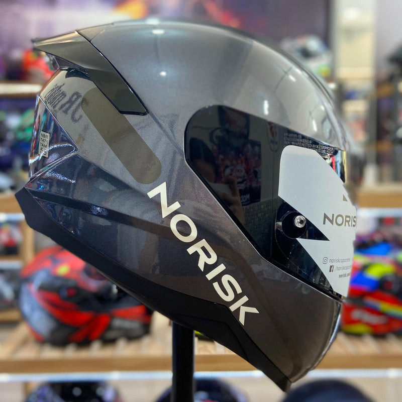 Capacete Norisk RAZOR SOLID EDITION TITANIO Viseira + Aero