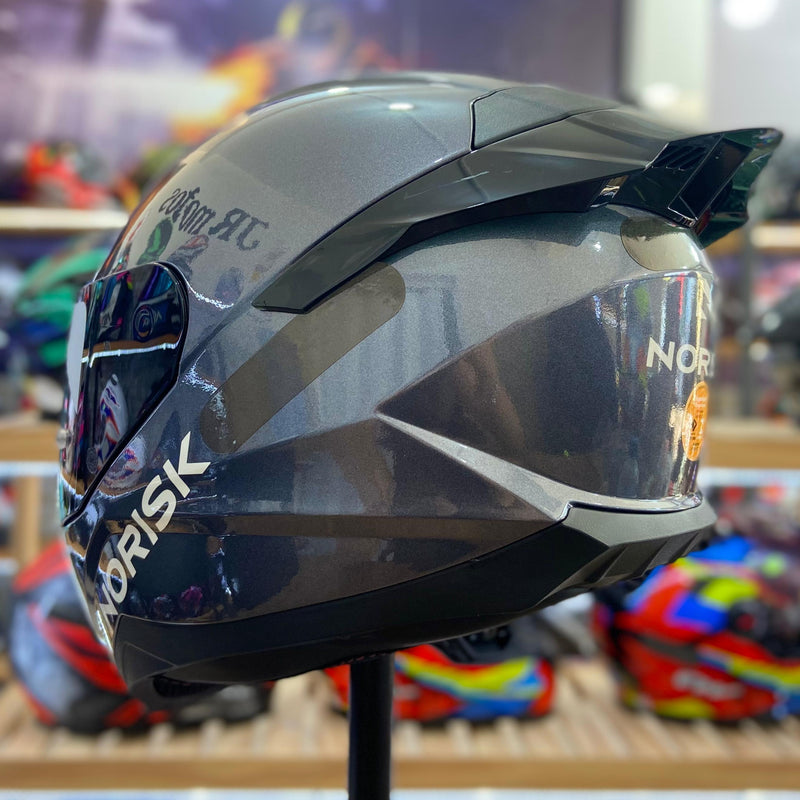 Capacete Norisk RAZOR SOLID EDITION TITANIO Viseira + Aero