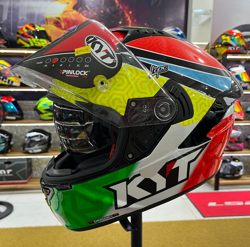 Capacete KYT NF-R Sava, óculos interno